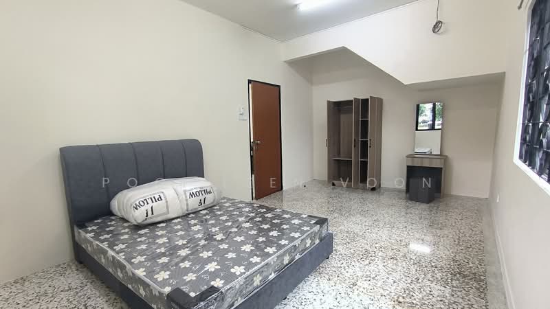 Rumah Teres 2 Tingkat untuk Disewa di Taman Pelangi (Johor Bahru) - Pooi Leen Voon - Bedroom - PropertyGuru.com.my