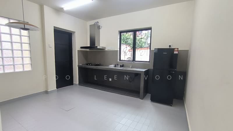 Rumah Teres 2 Tingkat untuk Disewa di Taman Pelangi (Johor Bahru) - Pooi Leen Voon - Kitchen - PropertyGuru.com.my