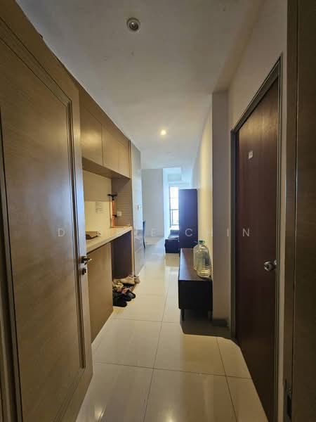 Service Residence for Sale at R&F Princess Cove Phase 1 - Debbie Chin - Corridor - PropertyGuru.com.my