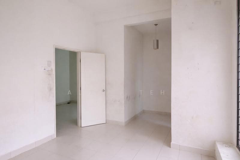 2-storey Terraced House for Sale in Bandar Seri Coalfields (Sungai Buloh) - Adelin Teh - Interior - PropertyGuru.com.my