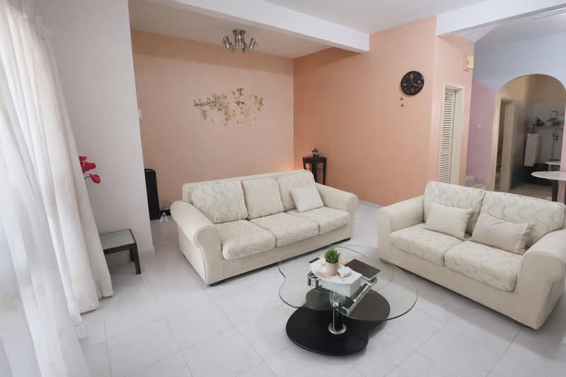 2-storey Terraced House for Sale in Seksyen 7 (Shah Alam) - Adelin Teh - Living Room - PropertyGuru.com.my