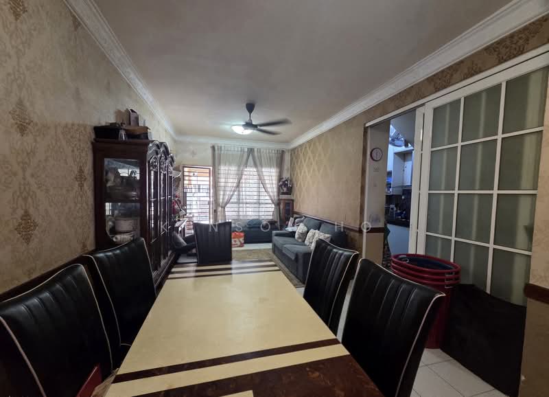 Townhouse for Sale in Batu Caves (Selangor) - Kenson Ho - Living Room - PropertyGuru.com.my