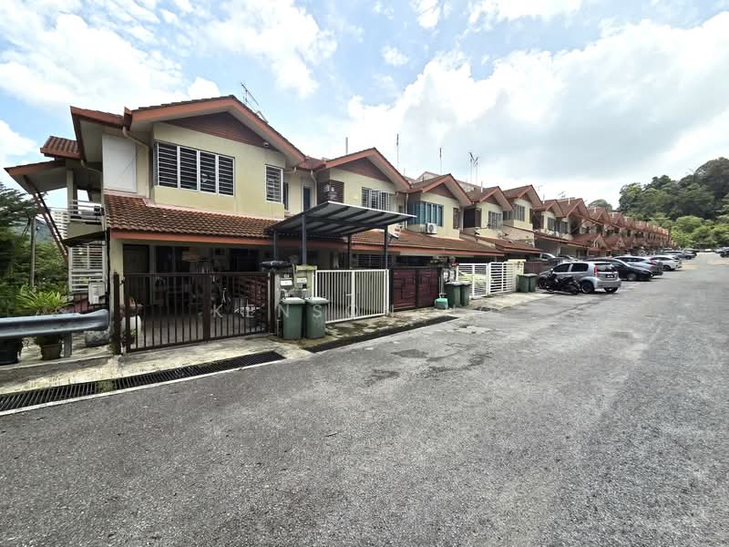 Townhouse for Sale in Batu Caves (Selangor) - Kenson Ho - Exterior - PropertyGuru.com.my