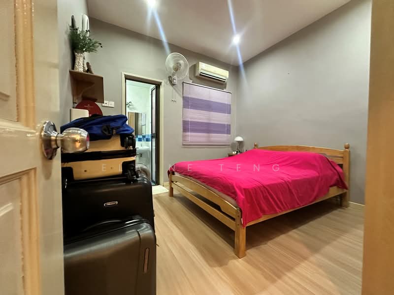 Rumah Teres untuk Dijual di Bandar Botanic (Klang) - Elaine Teng - Bedroom - PropertyGuru.com.my