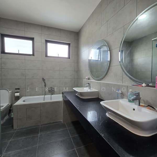 Semi-Detached House for Sale in Jade Hills (Kajang) - Jeremy Yong - Bathroom - PropertyGuru.com.my
