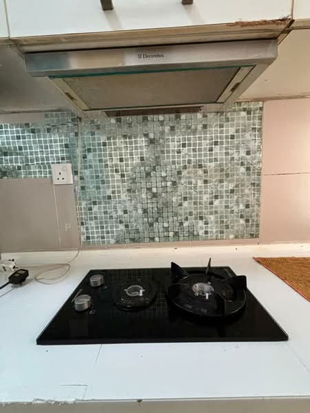 Pangsapuri untuk Dijual di D'Rich Executive Suites - Pauline Ng - Kitchen - PropertyGuru.com.my