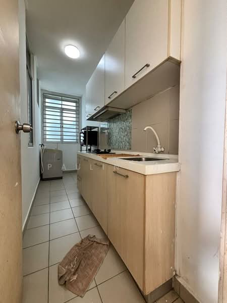 Pangsapuri untuk Dijual di D'Rich Executive Suites - Pauline Ng - Kitchen - PropertyGuru.com.my