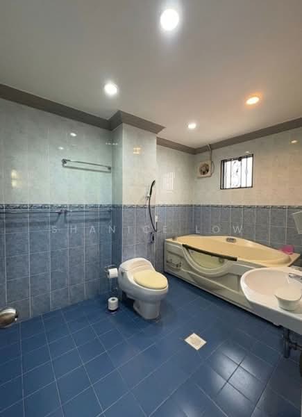 2-storey Terraced House for Sale in Bandar Puteri Puchong (Puchong) - Shanice Low - Bathroom - PropertyGuru.com.my