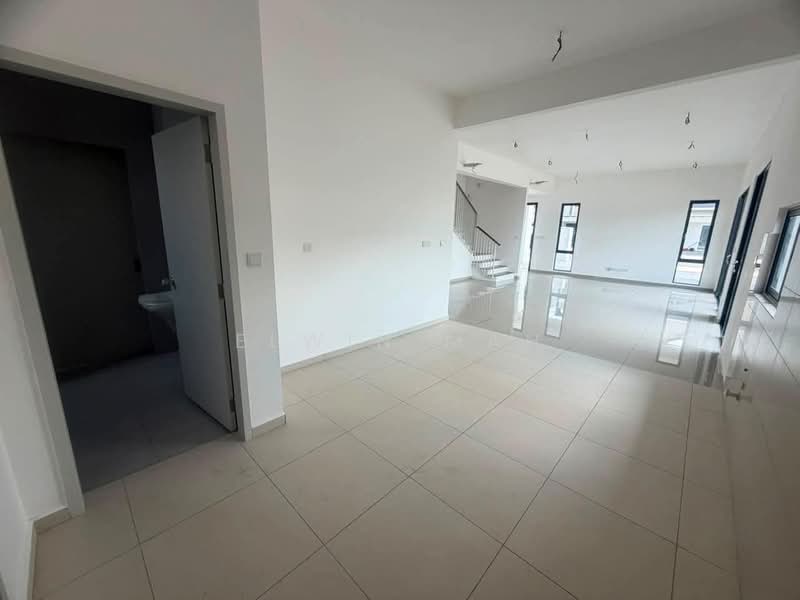 2-storey Terraced House for Sale in Bandar Gamuda Gardens (Rawang) - Elwin Mah - Living Room - PropertyGuru.com.my