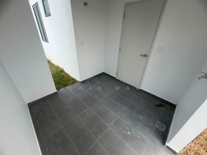 2-storey Terraced House for Sale in Bandar Gamuda Gardens (Rawang) - Elwin Mah - Exterior - PropertyGuru.com.my