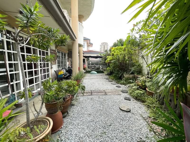 Rumah Teres 2 Tingkat untuk Dijual di Seksyen 9 (Shah Alam) - Ashraff Daniel - Garden - PropertyGuru.com.my