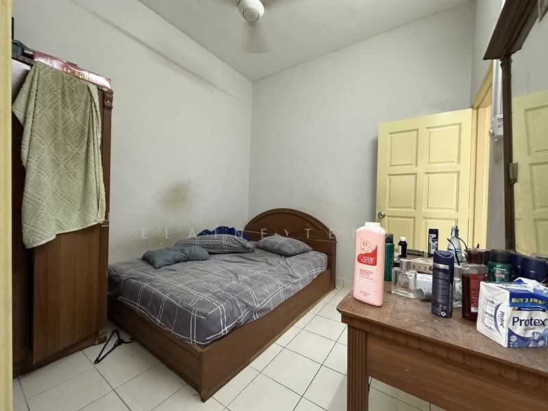 2-storey Terraced House for Sale in Klang (Selangor) - Elaine Teng - Bedroom - PropertyGuru.com.my