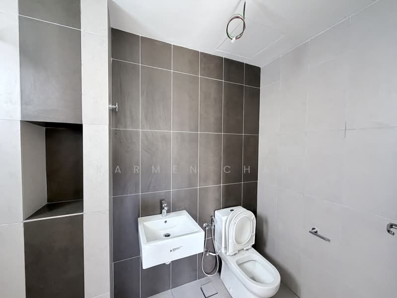 Condominium for Sale at Mutiara Hilltop - Karmen Chan - Bedroom 2 bathroom - PropertyGuru.com.my