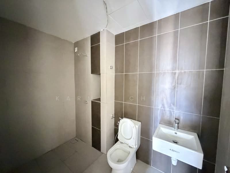 Condominium for Sale at Mutiara Hilltop - Karmen Chan - Common Bathroom - PropertyGuru.com.my
