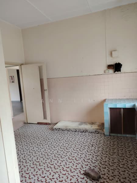 Bungalow for Sale in Taman Kanagapuram (Petaling Jaya) - Ann Lim - Kitchen - PropertyGuru.com.my