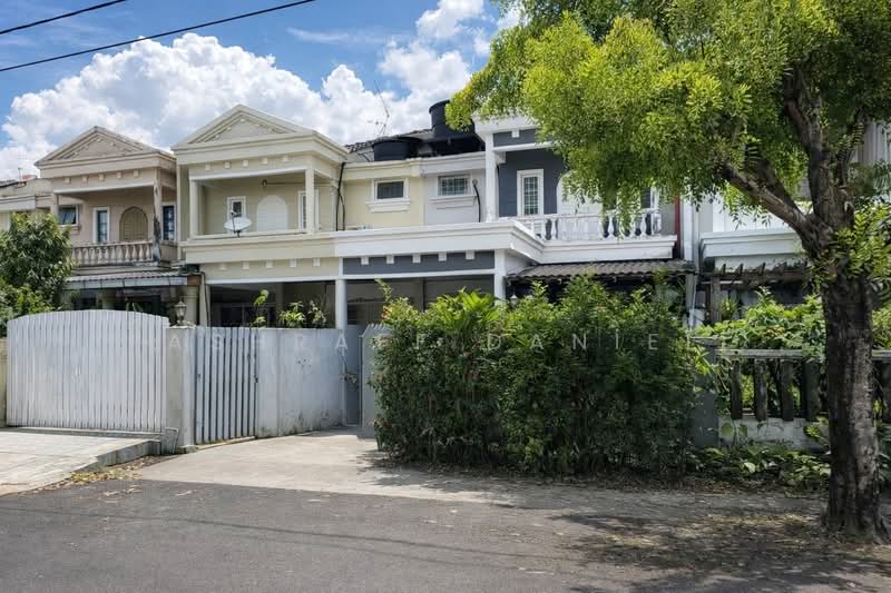 Rumah Teres 2 Tingkat untuk Dijual di Usj 11 (Subang Jaya) - Ashraff Daniel - Exterior - PropertyGuru.com.my