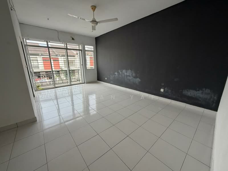 2-storey Terraced House for Sale in Rawang (Selangor) - Roman Yap - Living Room - PropertyGuru.com.my