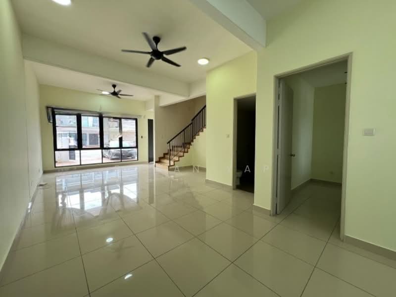 2-storey Terraced House for Sale in Rawang (Selangor) - Roman Yap - Living Room - PropertyGuru.com.my