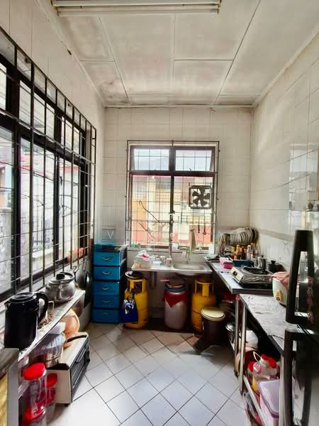 1-storey Terraced House for Sale in Taman Daya (Johor Bahru) - Alviss Tay - Kitchen - PropertyGuru.com.my