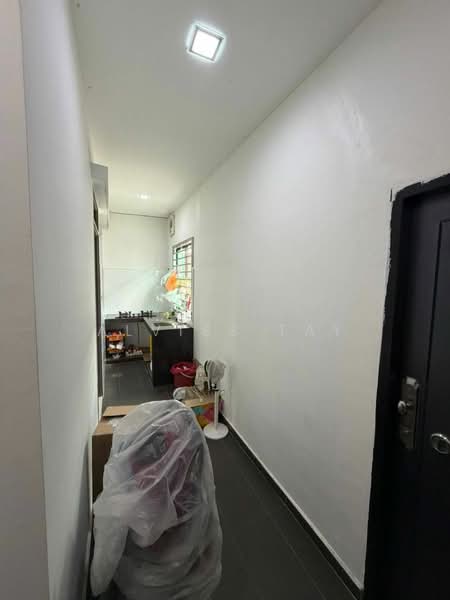 Rumah Teres 2 Tingkat untuk Dijual di Bandar Tiram (Ulu Tiram) - Alviss Tay - Kitchen - PropertyGuru.com.my