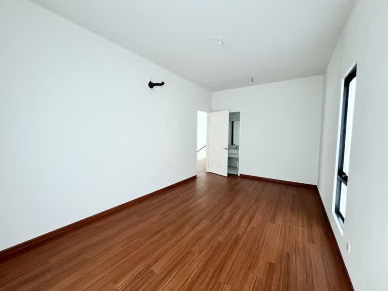 Bungalow House for Sale in Taman Molek (Johor Bahru) - Yik Tat - PropertyGuru.com.my