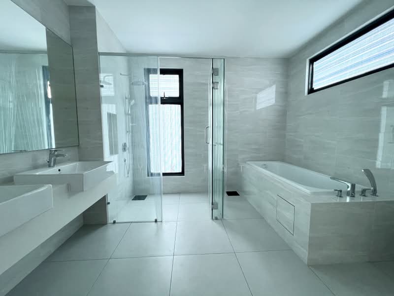Bungalow House for Sale in Taman Molek (Johor Bahru) - Yik Tat - PropertyGuru.com.my