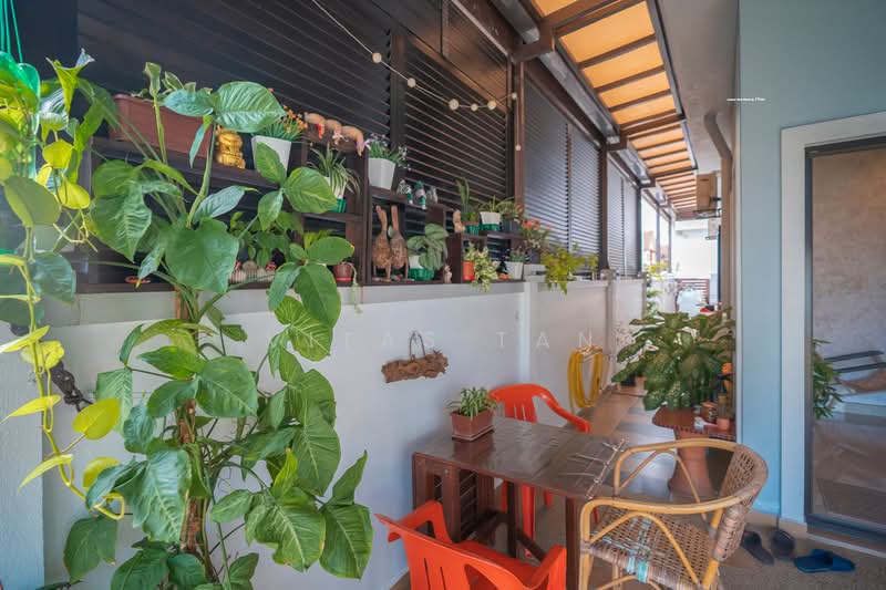 Rumah Teres 2 Tingkat untuk Dijual di Klang (Selangor) - Vitas Tan - Balcony - PropertyGuru.com.my