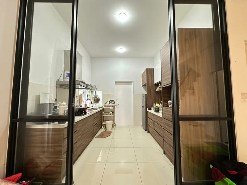 Semi-Detached House for Sale in Rawang (Selangor) - Roman Yap - Kitchen - PropertyGuru.com.my