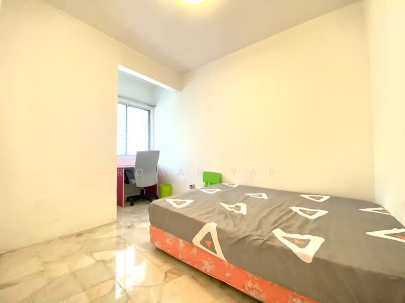 Rumah Teres untuk Dijual di Bandar Country Homes (Rawang) - Roman Yap - PropertyGuru.com.my