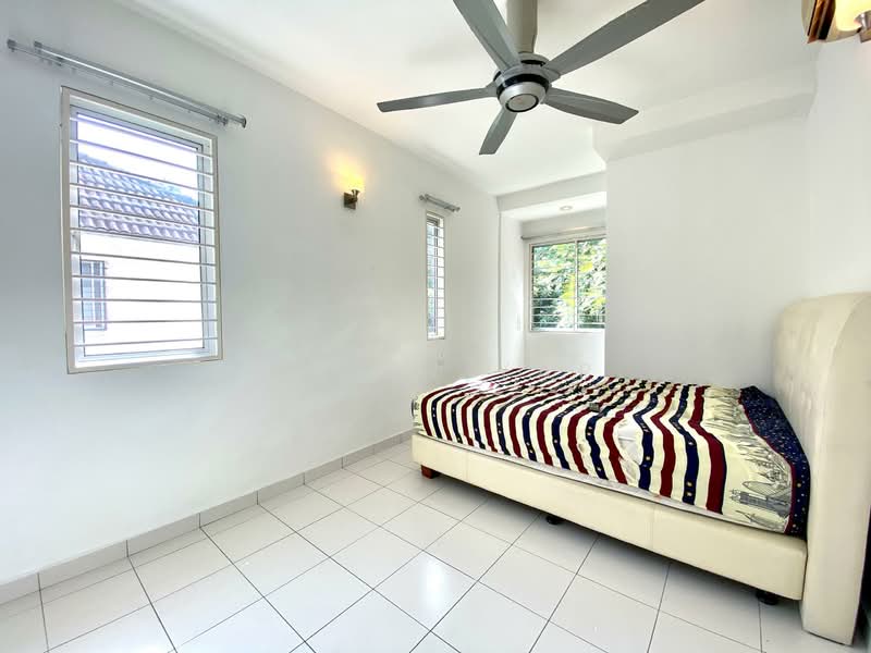 Rumah Teres untuk Dijual di Bandar Country Homes (Rawang) - Roman Yap - PropertyGuru.com.my
