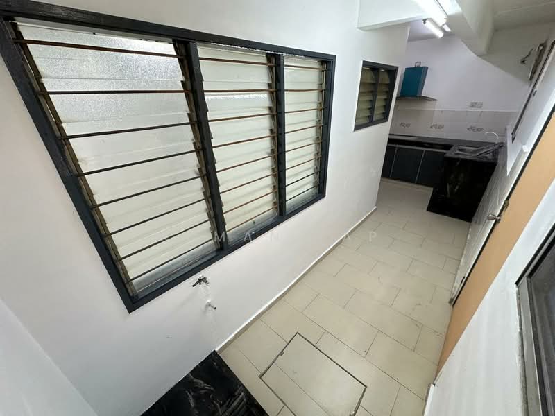 Rumah Teres 2.5 Tingkat untuk Dijual di Bandar Country Homes (Rawang) - Roman Yap - PropertyGuru.com.my
