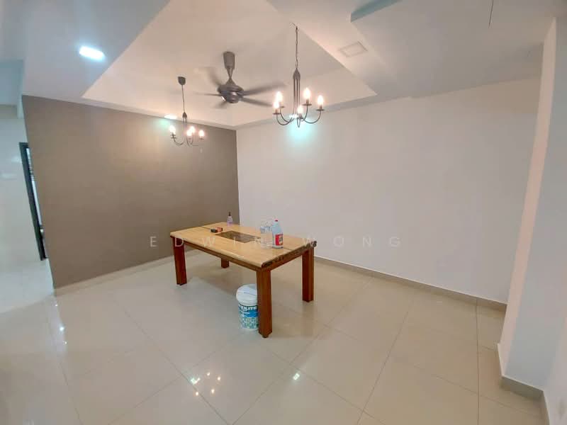 2.5-storey Terraced House for Sale in Laman Rimbunan (Kepong) - Edwin Wong - Dining Room - PropertyGuru.com.my