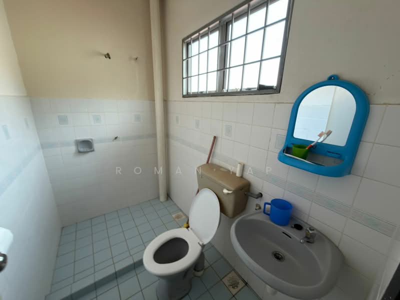2-storey Terraced House for Sale in Rawang Perdana 1 (Rawang) - Roman Yap - Bathroom - PropertyGuru.com.my