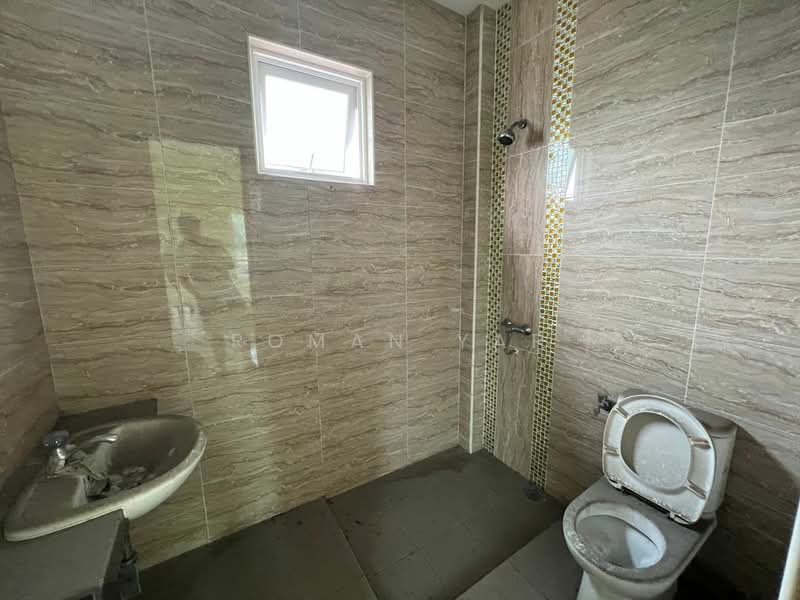 Bungalow for Sale in Kota Emerald (Rawang) - Roman Yap - Bathroom - PropertyGuru.com.my