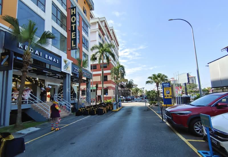 Shop / Office for Sale in Ampang Jaya (Ampang) - Kenson Ho - Exterior - PropertyGuru.com.my