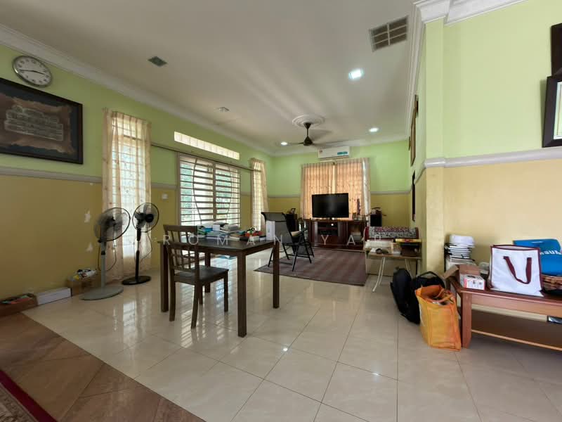 Bungalow for Sale in Bukit Beruntung (Selangor) - Roman Yap - Living Room - PropertyGuru.com.my