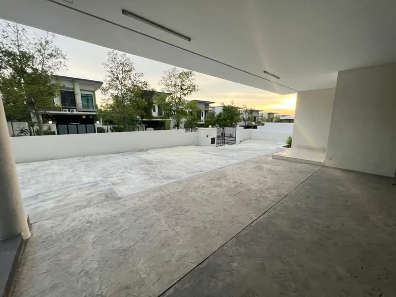 Bungalow for Sale in Bandar Country Homes (Rawang) - Roman Yap - Exterior - PropertyGuru.com.my