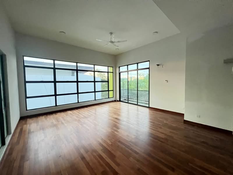Bungalow for Sale in Bandar Country Homes (Rawang) - Roman Yap - Living Room - PropertyGuru.com.my
