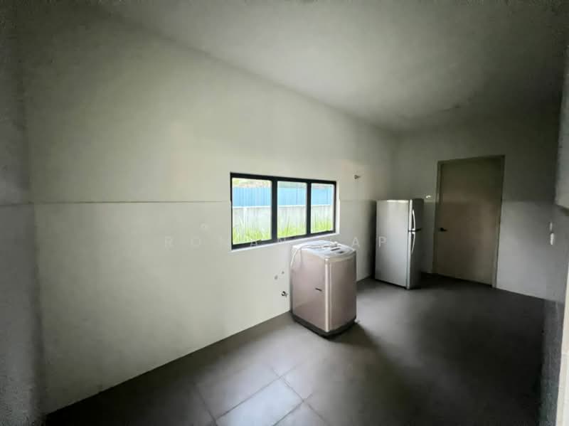 Bungalow for Sale in Bandar Country Homes (Rawang) - Roman Yap - Kitchen - PropertyGuru.com.my