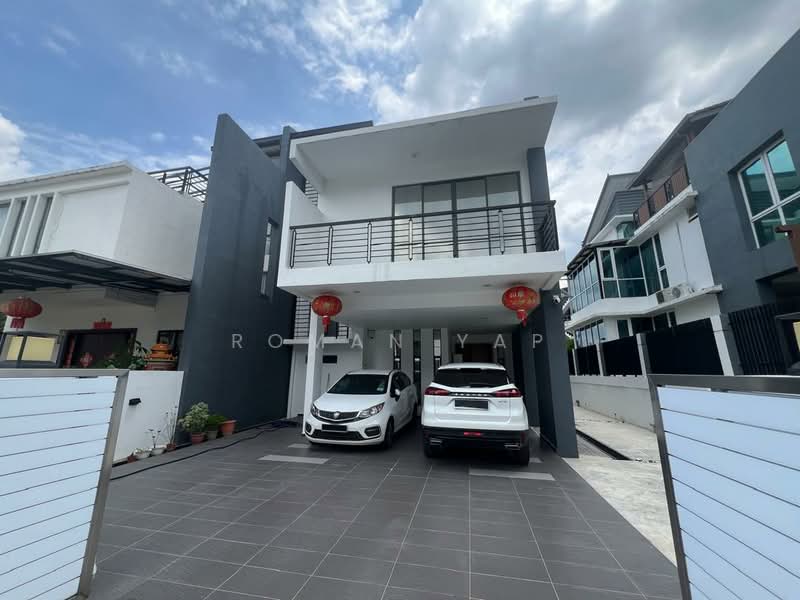 Rumah Berkembar untuk Dijual di Puteri Heights (Rawang) - Roman Yap - Exterior - PropertyGuru.com.my