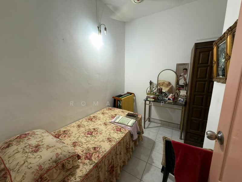Rumah Teres untuk Dijual di Bukit Rahman Putra (Sungai Buloh) - Roman Yap - Bedroom - PropertyGuru.com.my