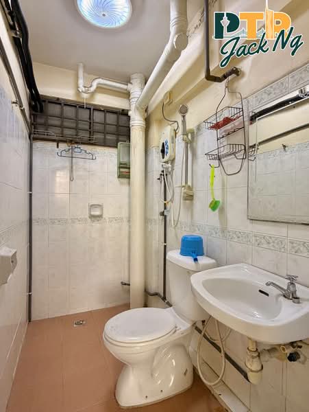 Apartment for Sale at Pearl Tower (Ria) - Jack Ng - Bathroom - PropertyGuru.com.my