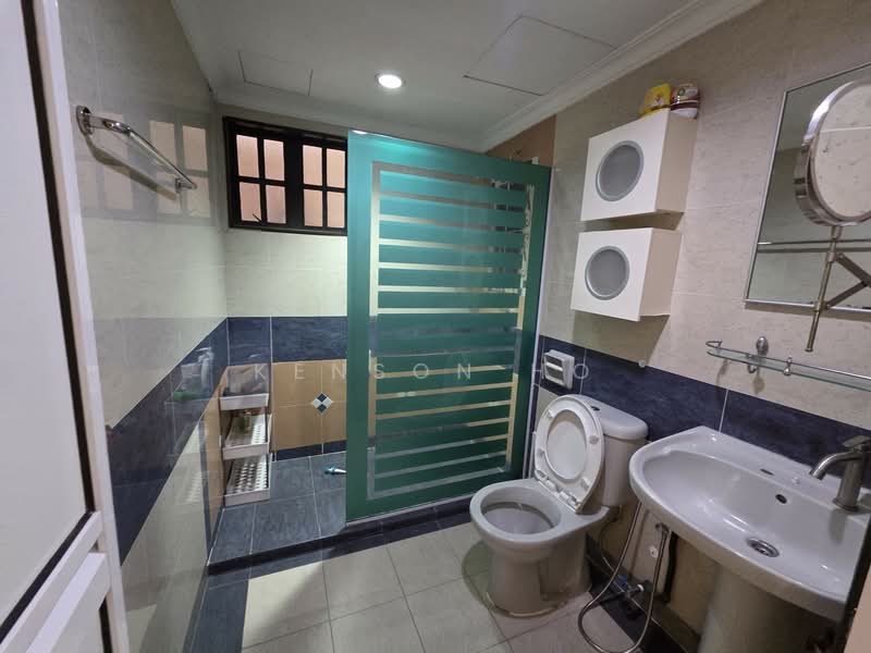 Rumah Bandar untuk Dijual di KL City Centre (Kuala Lumpur) - Kenson Ho - Bathroom - PropertyGuru.com.my