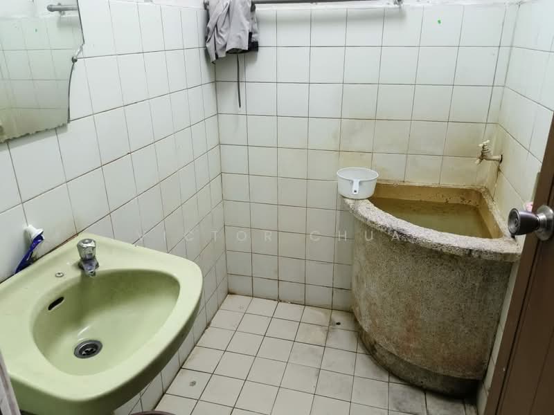 1-storey Terraced House for Sale in Subang Jaya (Selangor) - Victor Chua - Bathroom - PropertyGuru.com.my