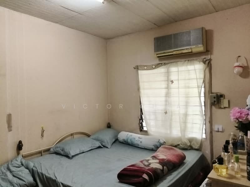 1-storey Terraced House for Sale in Subang Jaya (Selangor) - Victor Chua - Bedroom - PropertyGuru.com.my