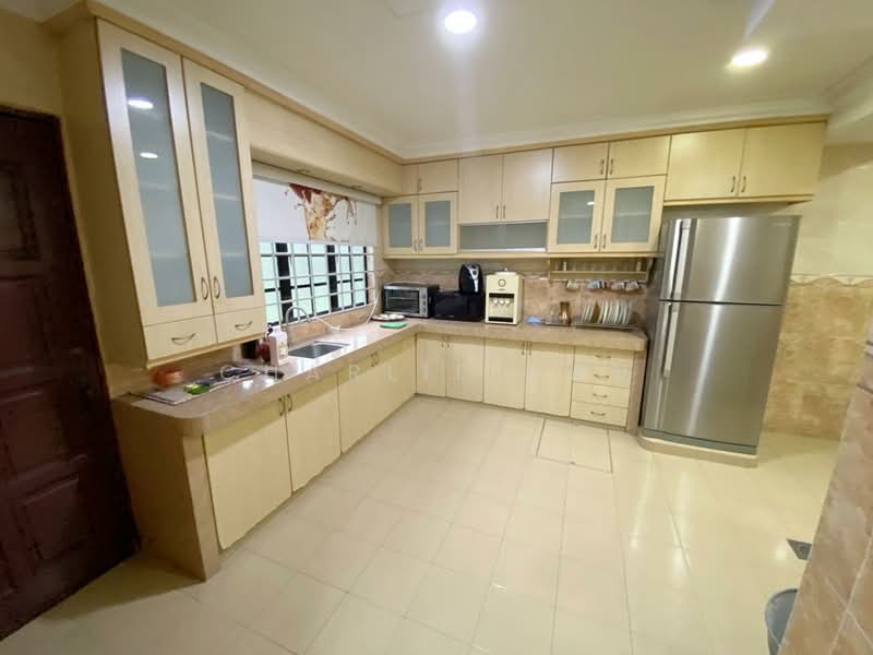 Rumah Teres 2 Tingkat untuk Disewa di Kota Kemuning (Shah Alam) - Charlie Gan - Kitchen - PropertyGuru.com.my