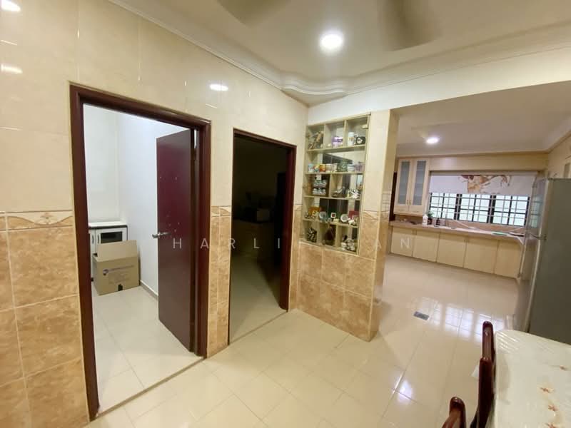 Rumah Teres 2 Tingkat untuk Disewa di Kota Kemuning (Shah Alam) - Charlie Gan - Kitchen - PropertyGuru.com.my
