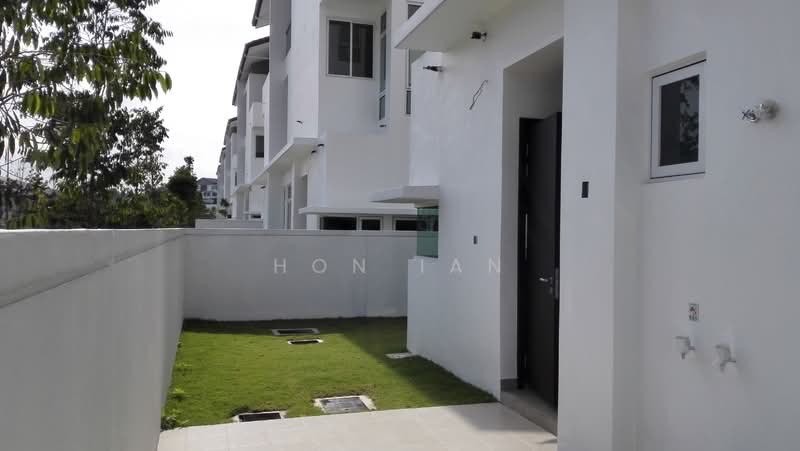 Semi-Detached House for Sale in Taman Damai Utama (Bandar Kinrara) - Hon Ian - PropertyGuru.com.my