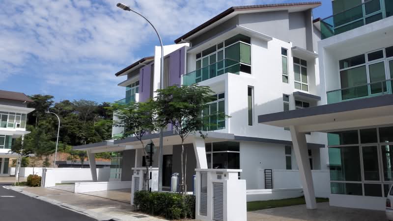 Semi-Detached House for Sale in Taman Damai Utama (Bandar Kinrara) - Hon Ian - PropertyGuru.com.my