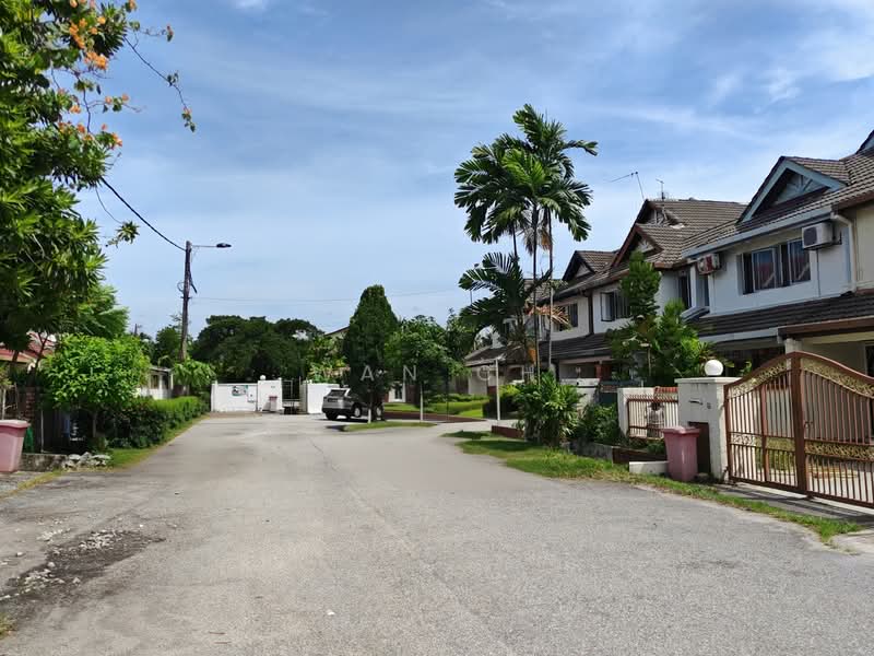 Rumah Teres 2 Tingkat untuk Dijual di Taman Mayang (Petaling Jaya) - Wan CH - Exterior - PropertyGuru.com.my